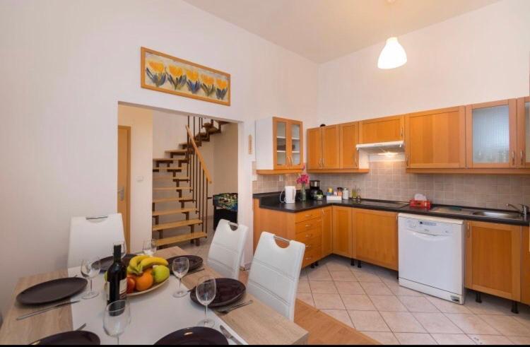 Apartment Stepanska プラハ エクステリア 写真